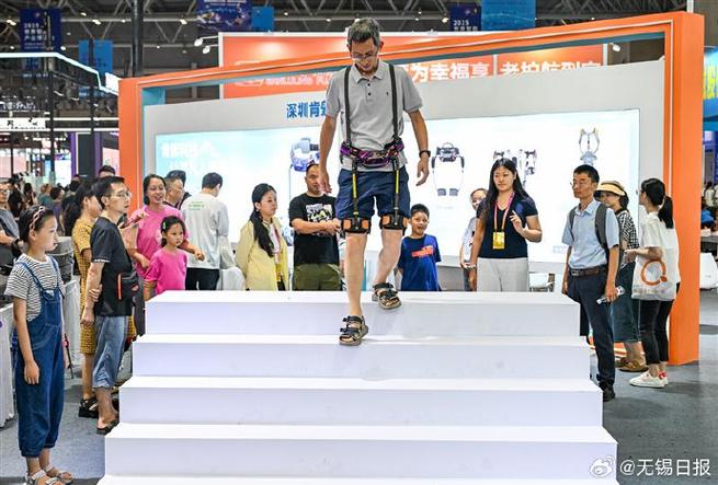 【《无锡市康复辅助器具社区租赁服务目录》发布  "外骨骼机器人"可租